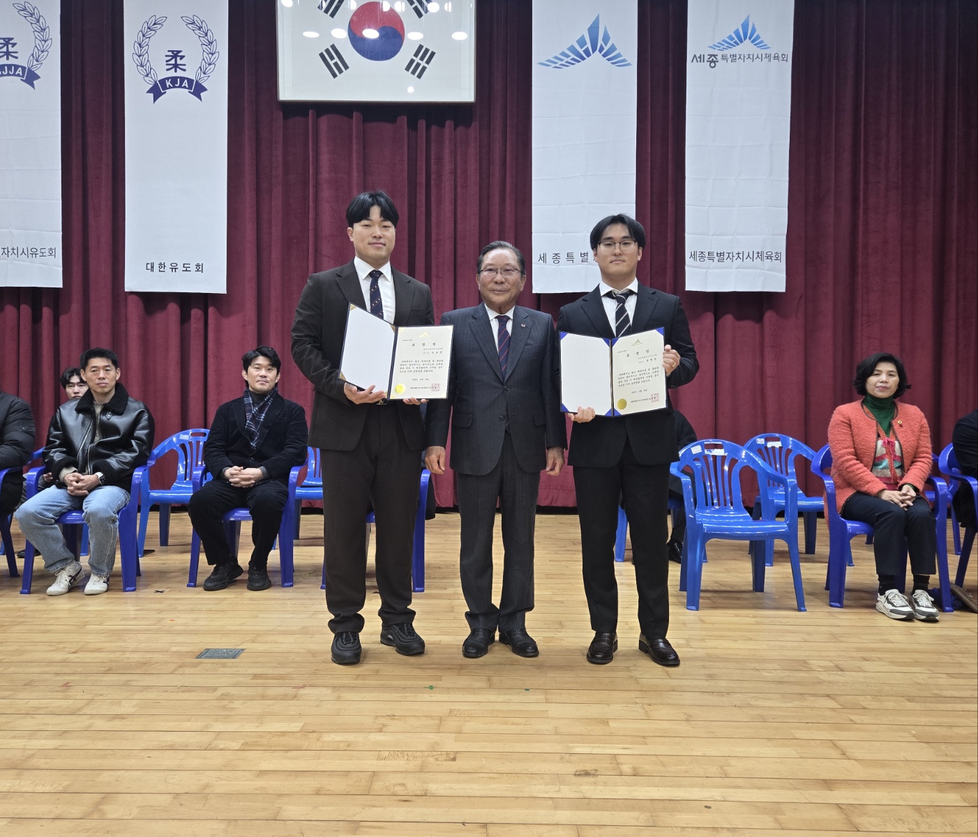KakaoTalk_20251220_112124161_21.jpg