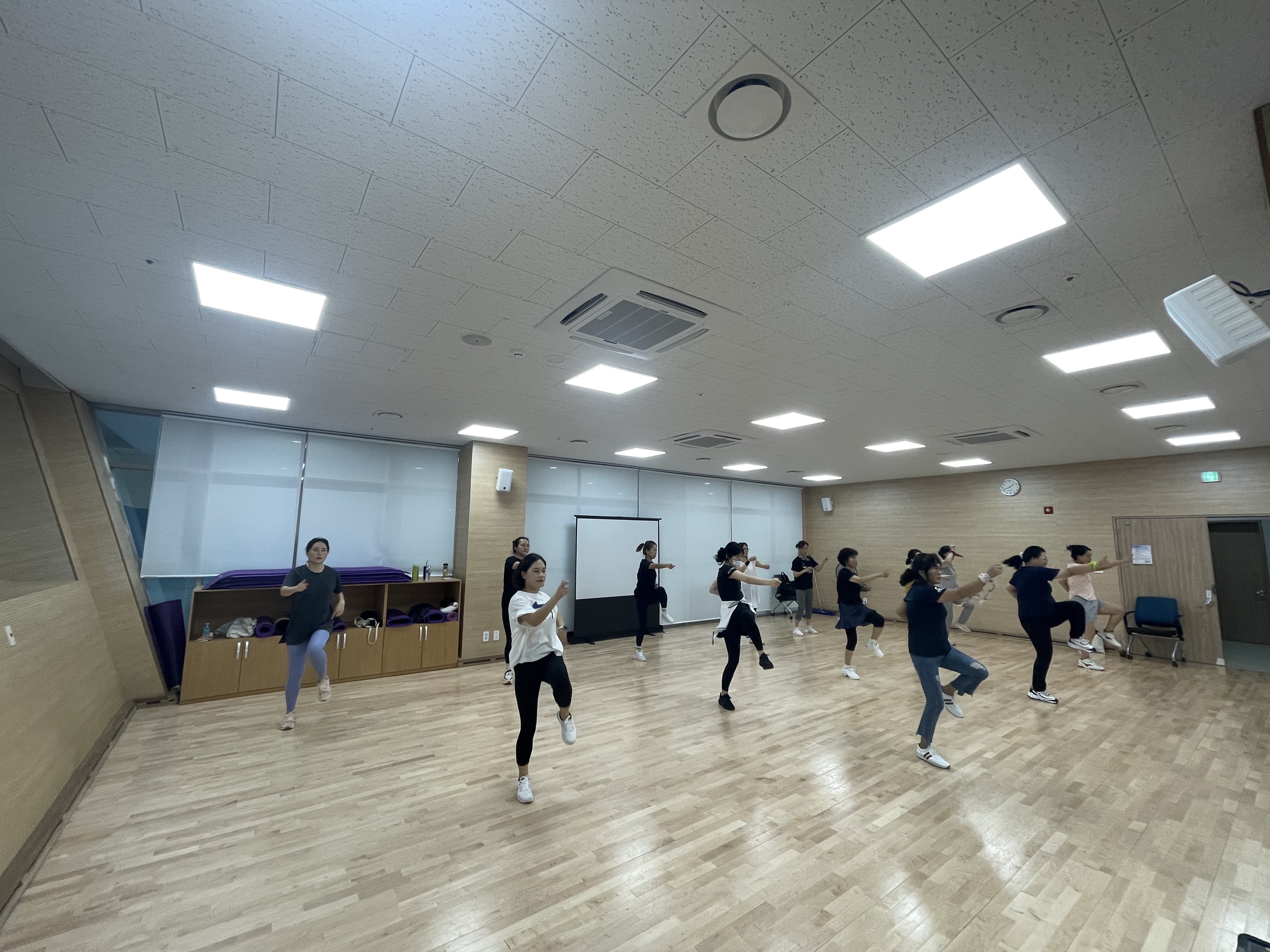 2023년도 4분기 이지댄스/ 반곡동 복합커뮤니센터 3층 GX룸