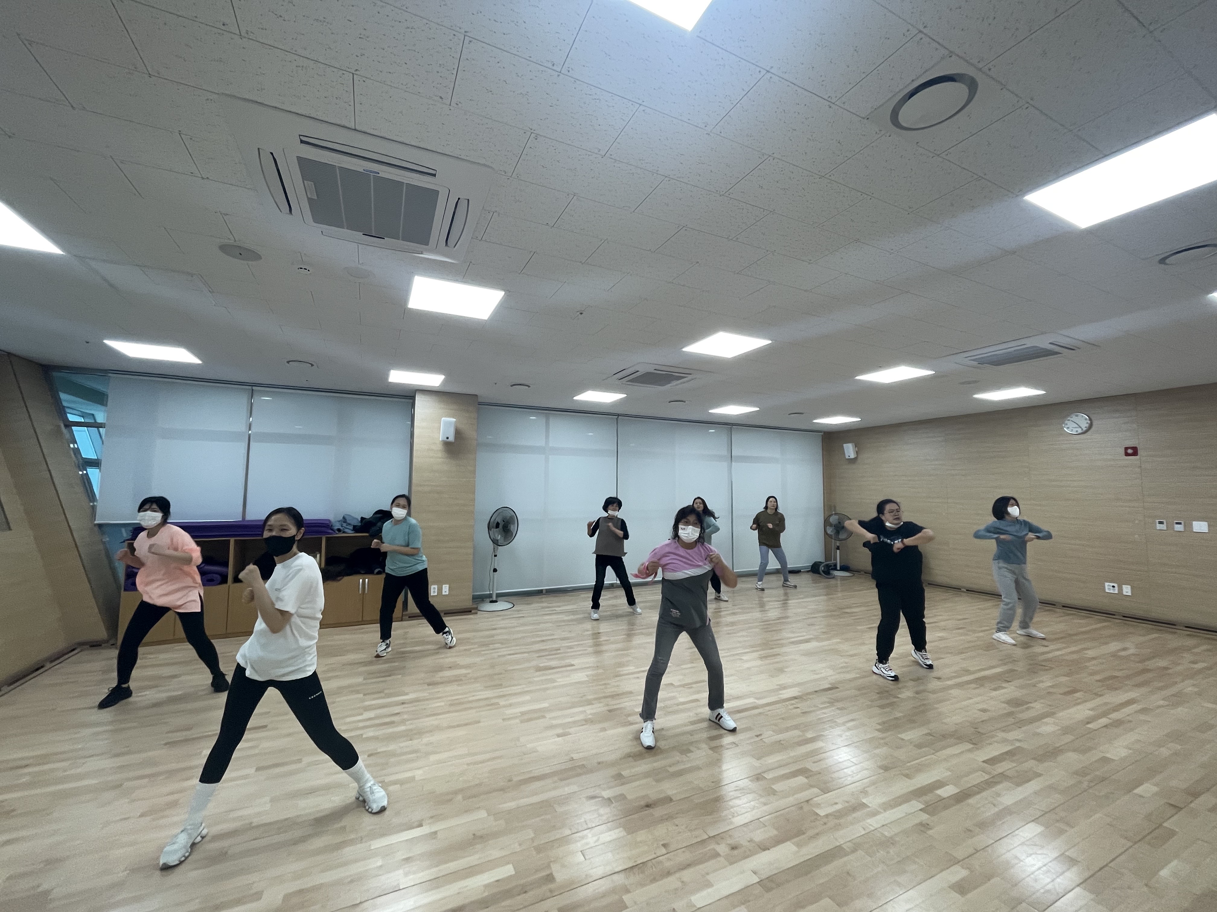 2023년도 2분기 이지댄스/ 반곡동 복합커뮤니센터 3층 GX룸