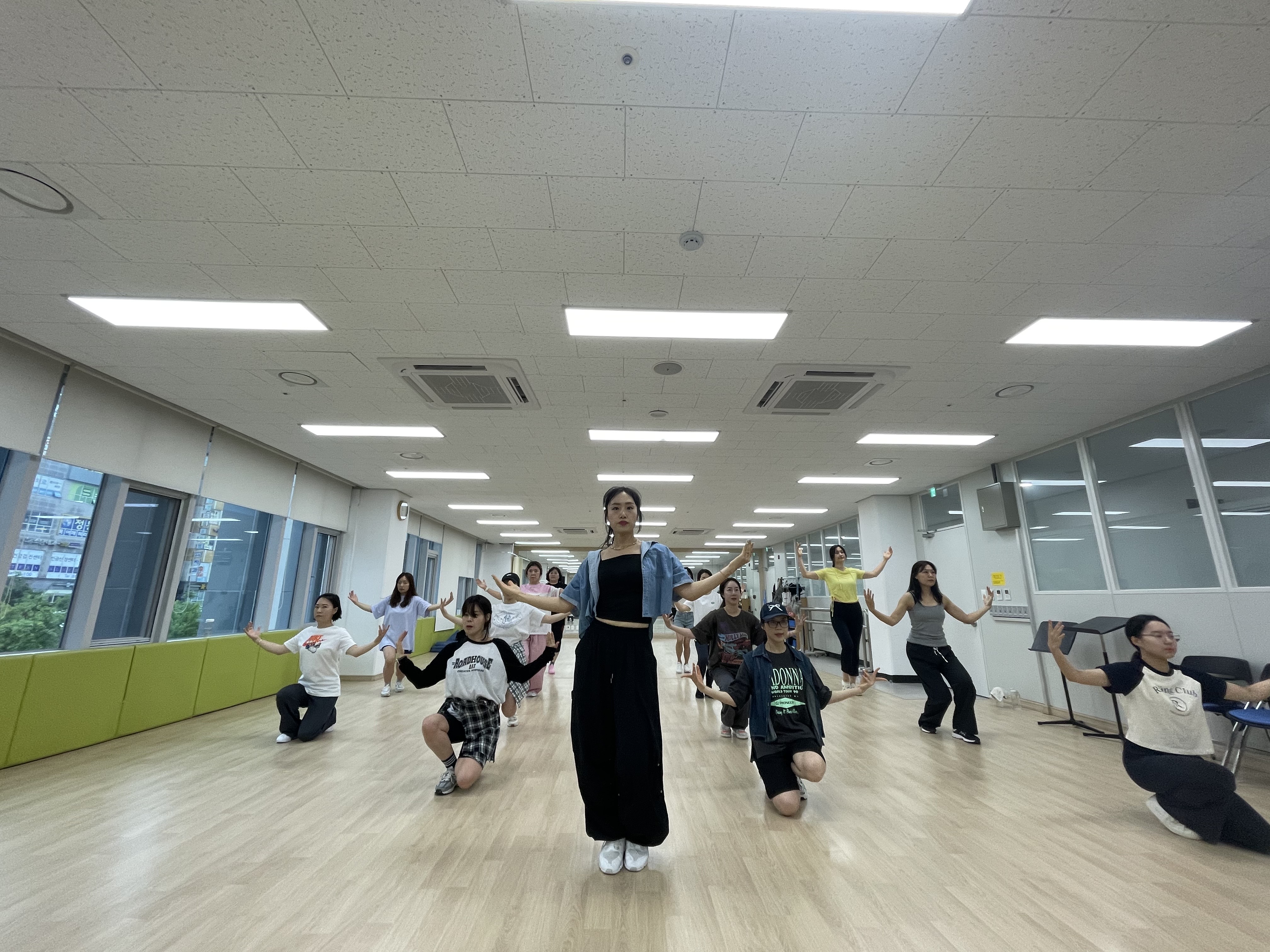 2024년도 하반기 아이돌댄스(공연 및 대회 참여자 우선선정)/ 소담동 복합커뮤니센터 2층 GX룸