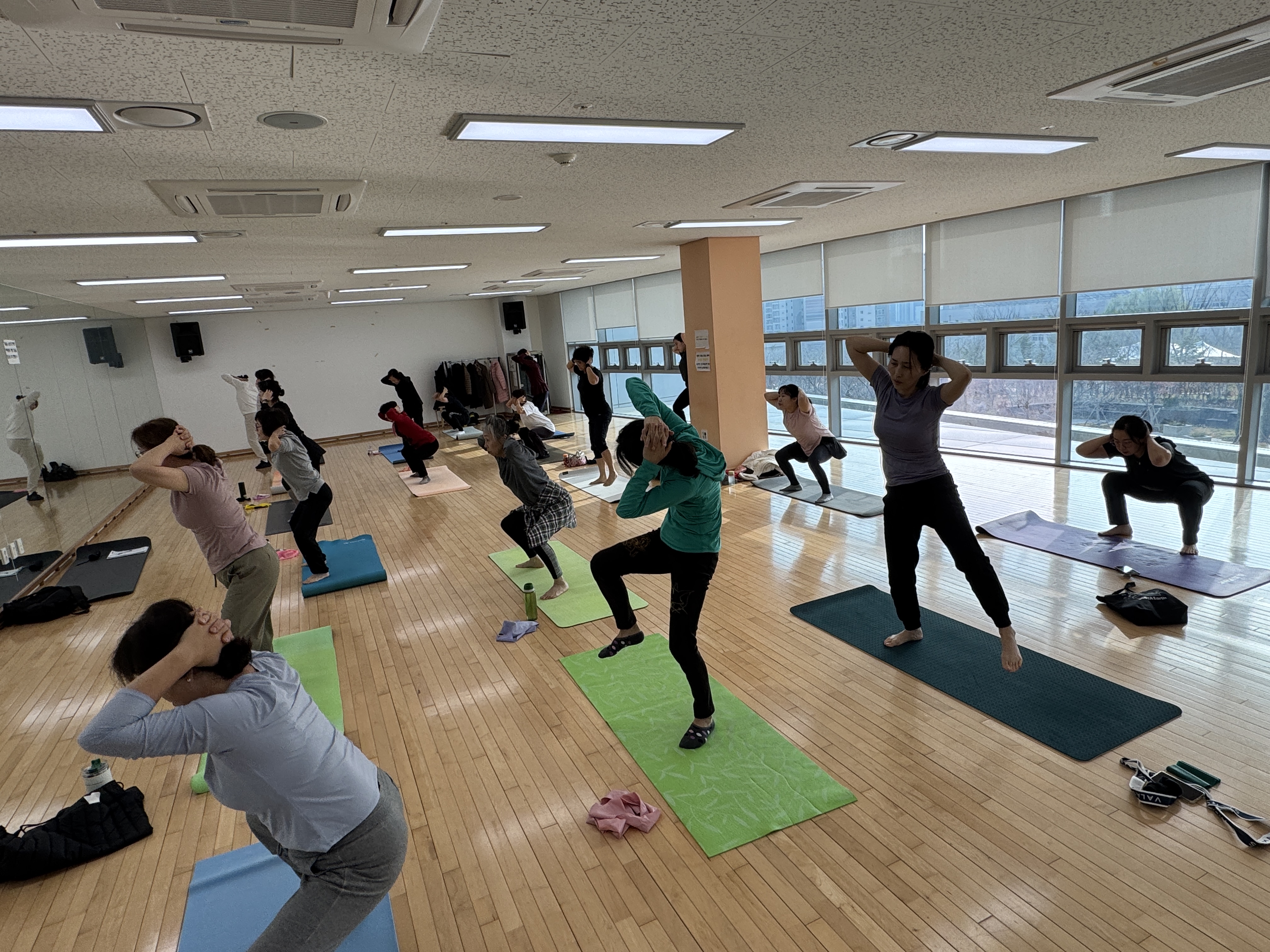 근력운동 프로그램 월, 수, 금 10:00~10:40(고운동 북측 복합커뮤니티센터2층 에어로빅실)
