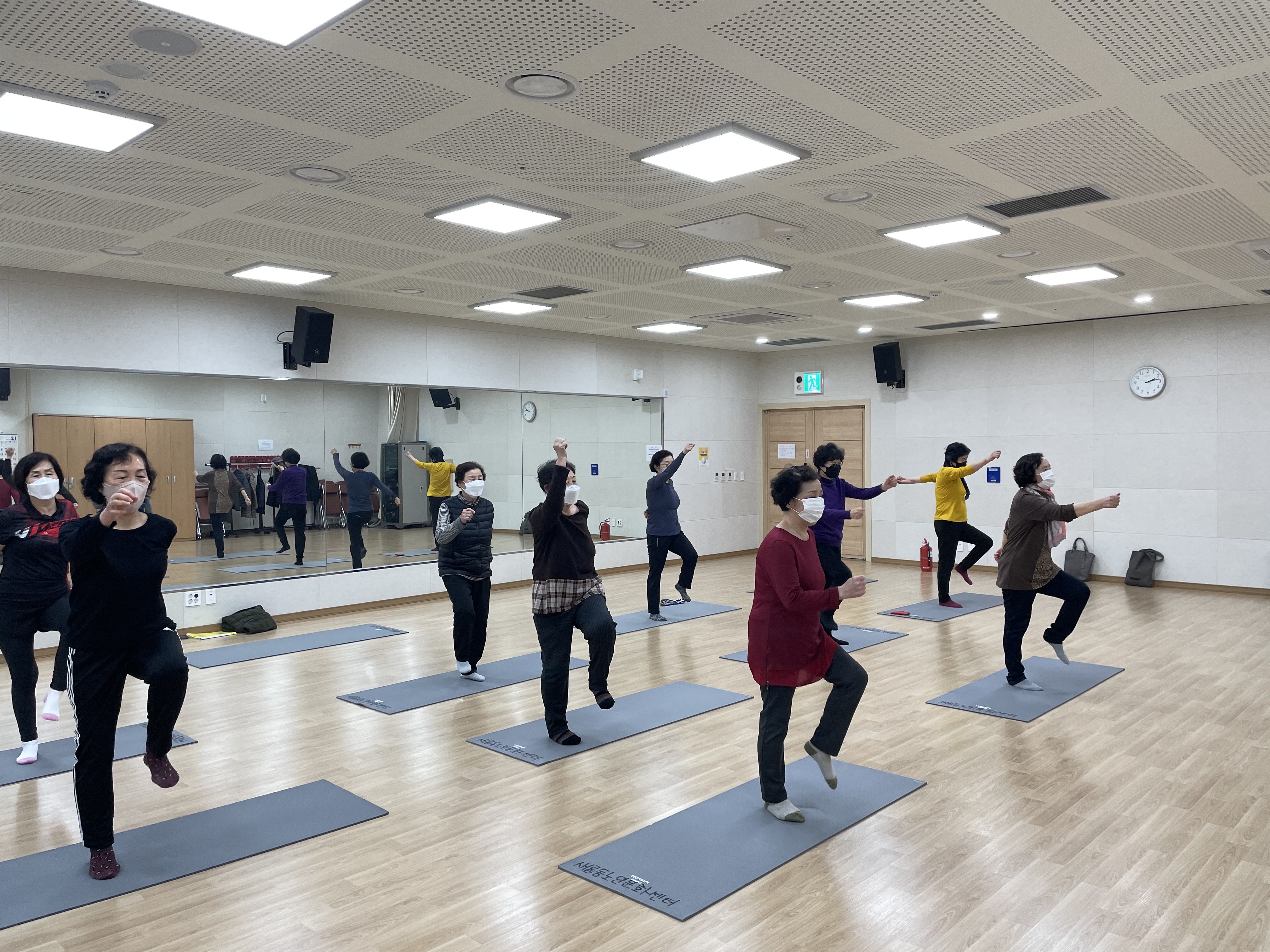 22년도 5월~ 7월 근력운동 무료교실 반곡동 복컴3층 gx룸 (반곡동, 집현동 주민 우선선정)